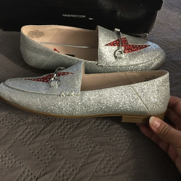 Silver flats - Picture 2 of 3